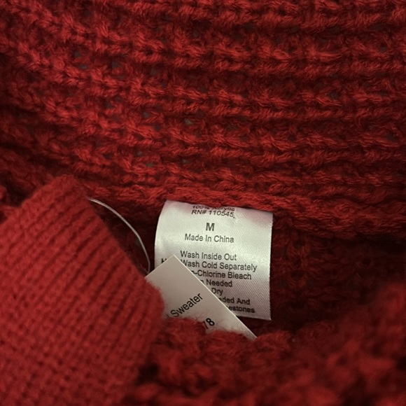 Lady’s cowl neck knit sweater - Picture 4 of 6